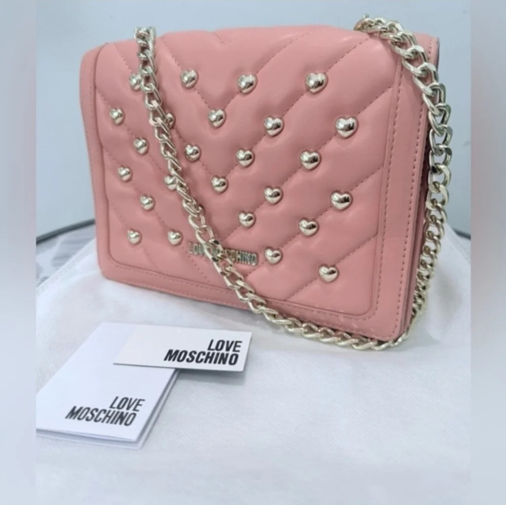 Love Moschino Borsa Pink Quilted Heart Stud Crossbody Bag.